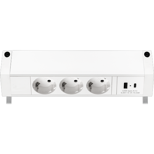 Rechteckige weiße Einheit mit drei 230V-Anschlüssen und zwei USB-Anschlüssen. Die Einheit steht in einem 45°-Winkel und wird mit einer Klemme unter dem Schreibtisch befestigt.
