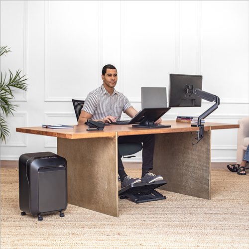 Platinum Series Single Monitor Arm - Black__MT-HomeOffice-LS-2Models-6-020924.png