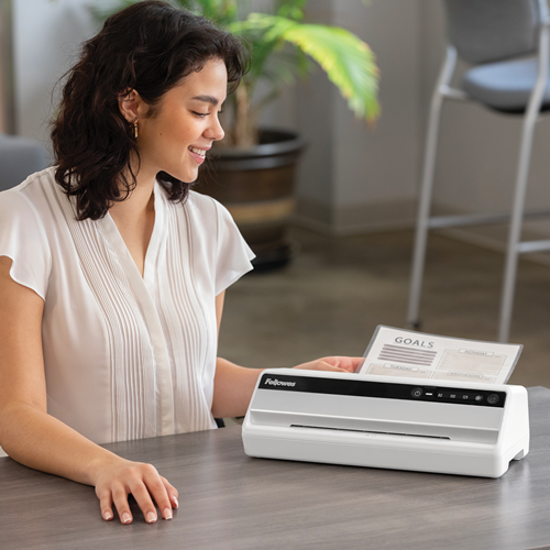 Saturn A4 Small Office Laminator__Saturn_A4_LS_Model_Laminating_4.png