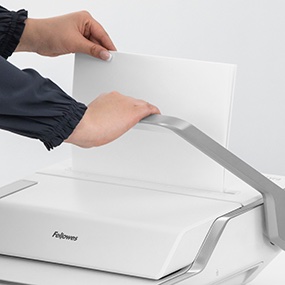 3-Hole Punching Up to 30 Sheets